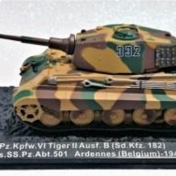 Pz.Kpfw. VI TIGER II Ausf.B (Sd.Kfz.182) - Ardennes  (BELGIUM) - 1944  - sin blister, acrílico roto