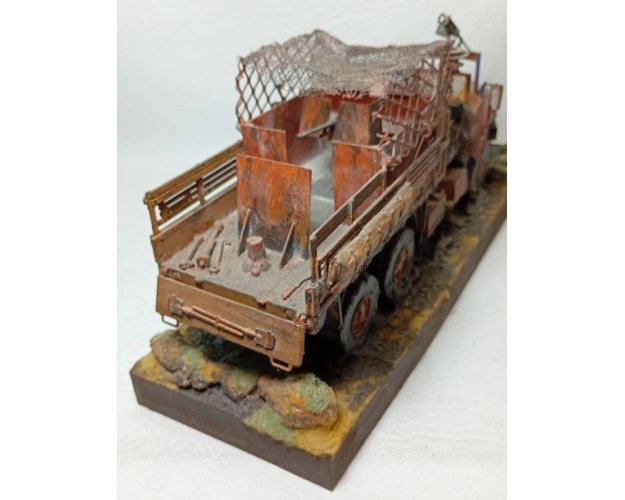 Diorama futurista: Camión americano reformado