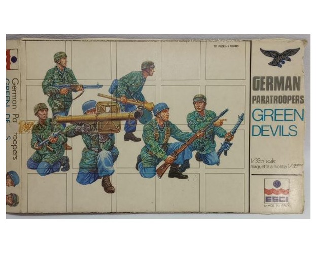 GERMAN PARATROOPERS GREEN DEVILS