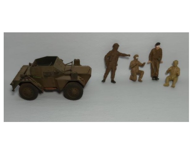 DIORAMA: DINGO + 4 BRITÁNICOS IIGM