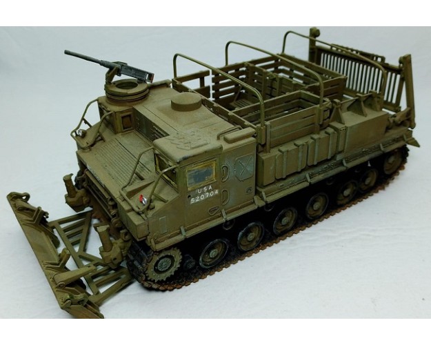 M8A1 CARGO TRACTOR