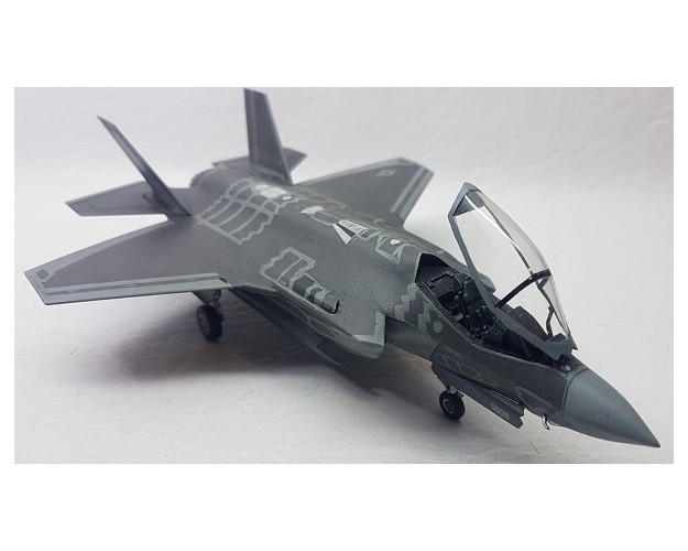 F-35 LIGHTNING II