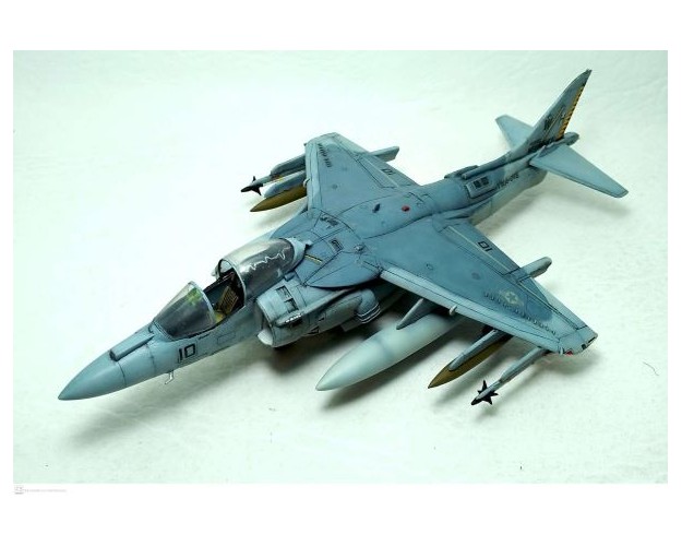 AV-8B HARRIER II PLUS - 1/72
