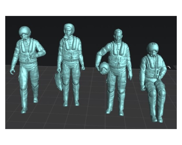 Pilotos de F16 (set.1). 4 figuras 1/48