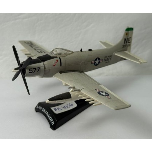 A-1H SKYRAIDER 1/110