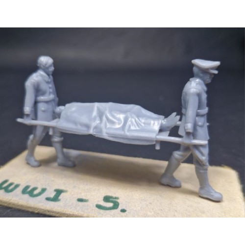 WWI Médico y enfermero con herido (3 figuras)