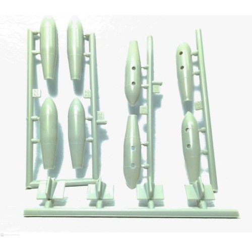 BOMBAS GENERICAS EN ESCALA 1/48