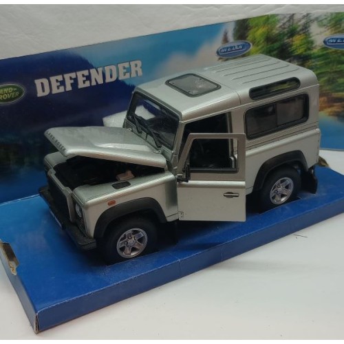 LAND ROVER DEFENDER