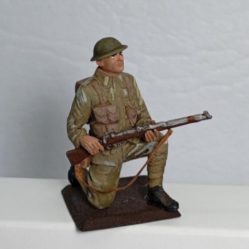 Infante británico IGM rodilla a tierra