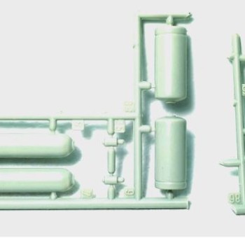 CILINDROS DE GAS Y LATA DE COMBUSTIBLE PARA DIORAMAS 1/35