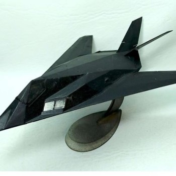 F-117 NIGHTHAWK 1/72
