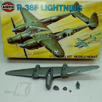 P-38F LIGHTNING (CON PARTE ARMADA)